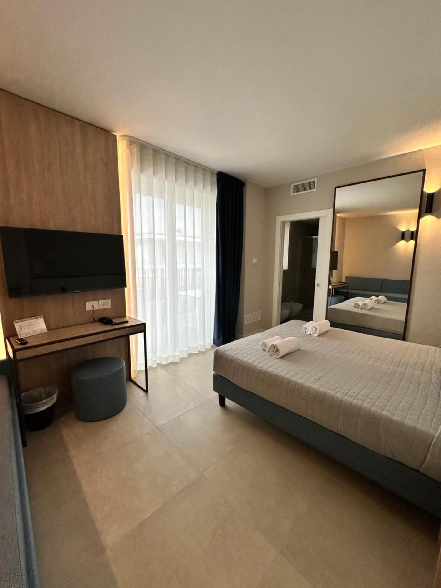 Petit Hotel